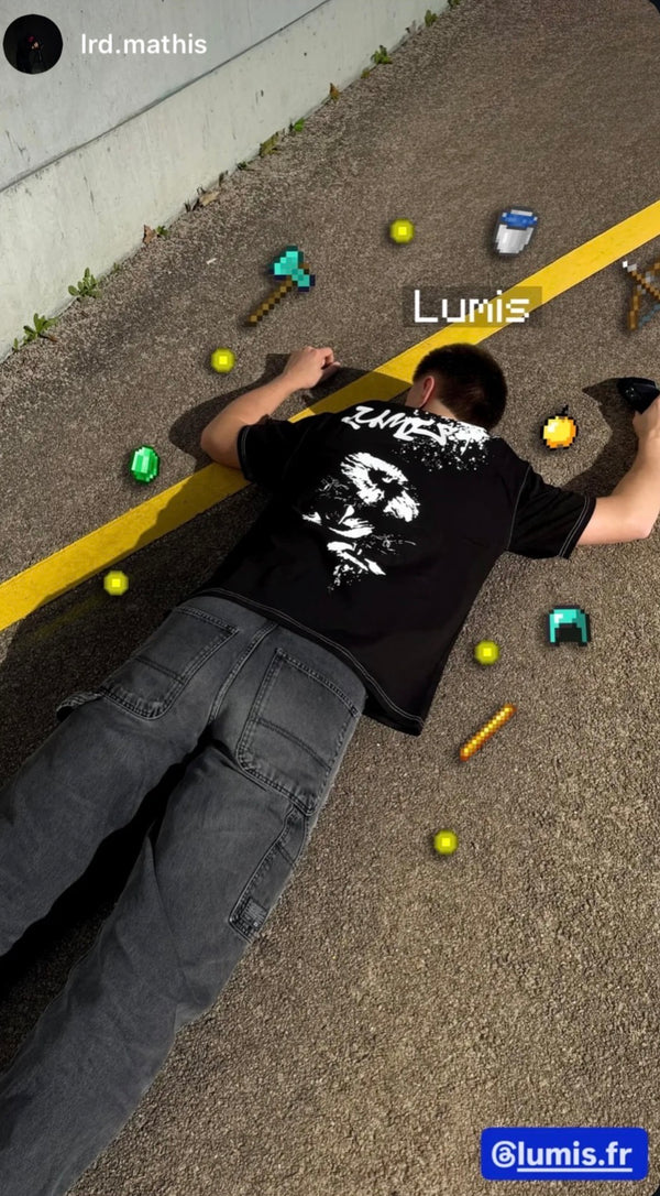 Client LUMIS portant la pièce, Mathis